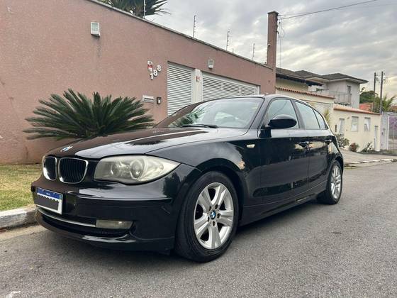 BMW 120i 2.0 TOP HATCH 16V GASOLINA 4P AUTOMÁTICO BMW 120i 2.0 TOP HATCH 16V GASOLINA 4P AUTOMÁTICO